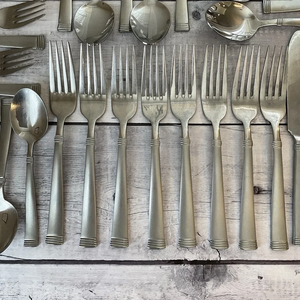 Wallace Stainless Flatware 18/10 Napoli Frost 38 Pieces Forks Knives Spoons